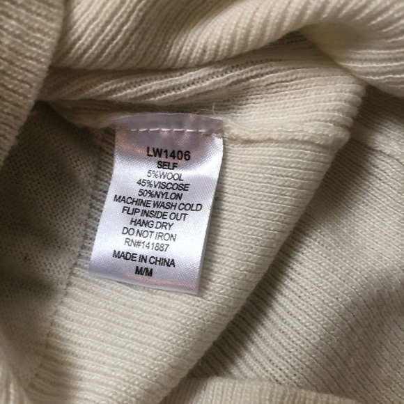 NWT C.LUCE CREAM BEAD CARDIGAN - Picture 5 of 5